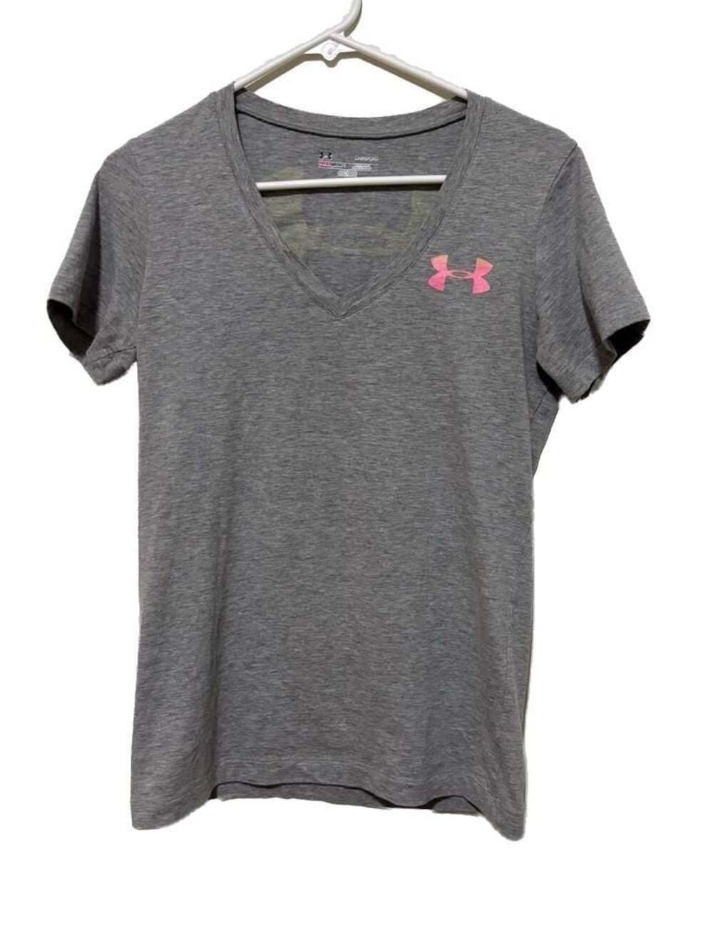 Under Armour Women's HeatGear Protect This House V-Neck T-Shirt Gray